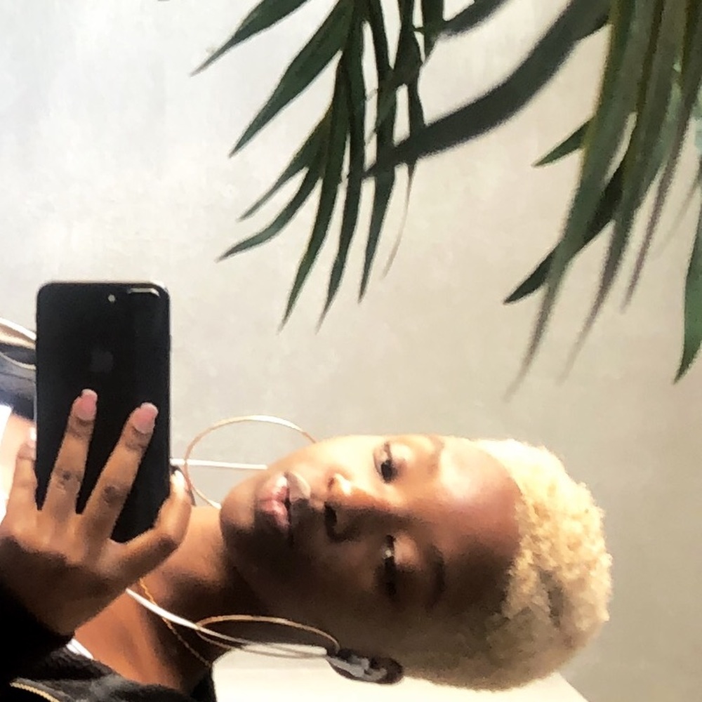 Meet your Posher, Azaria